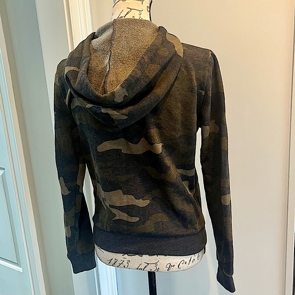 Victoria’s Secret Pink Camouflage Zip-Up Hooded Sweatshirt Jacket - Picture 14 of 15